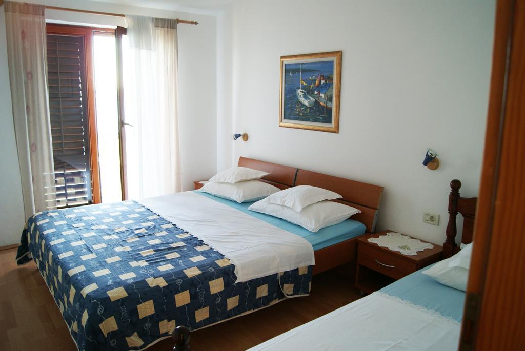 Apartmani Braco Caratan Zavala Zewnętrze zdjęcie