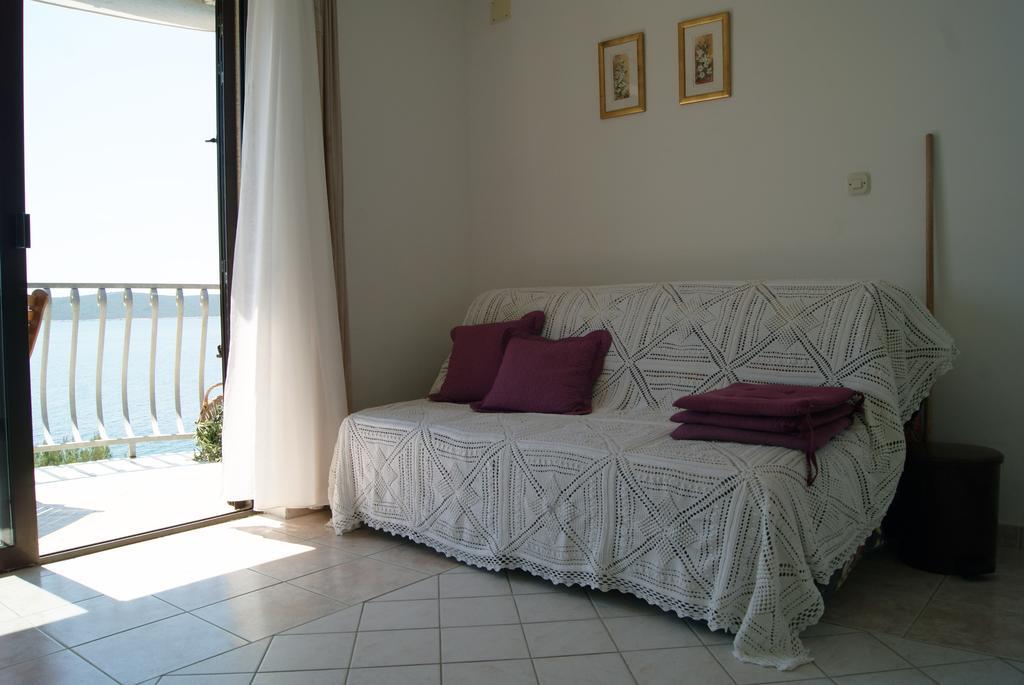 Apartmani Braco Caratan Zavala Zewnętrze zdjęcie